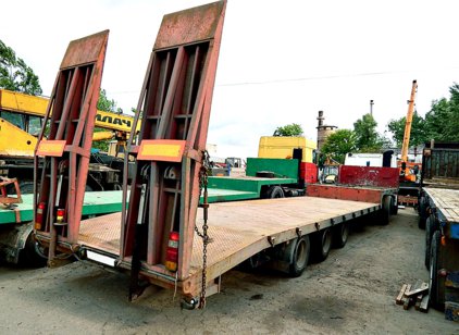 Услуги трала DAF
95 XF XF380 30 тонн Аренда DAF 95 XF XF380