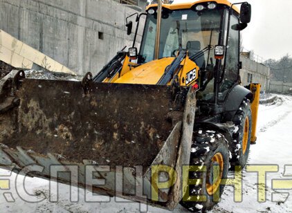 Аренда экскаватора JCB 3CX для уборки снега Уборка снега JCB 3CX